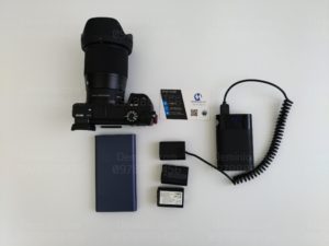 dùng sạc dự phòng cấp nguồn cho sony a6300 giúp quay video nguyên ngày